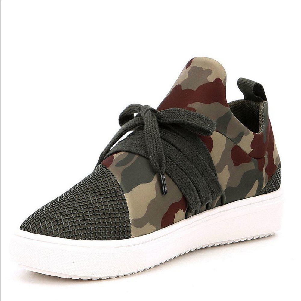 Sam Edelman “Lancer” Camouflage Sneaker Worn once